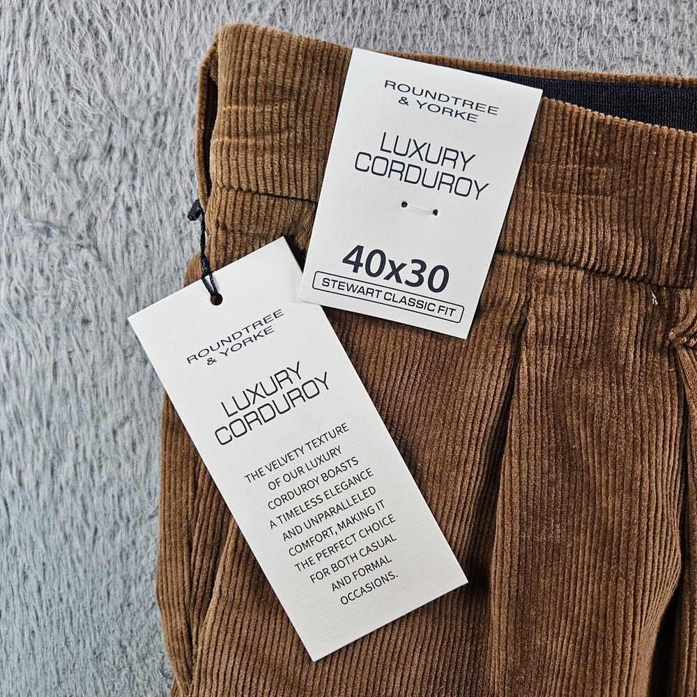 NEW Roundtree & Yorke Corduroy Pants Men 40 x 30 Pleated Stretch Classic Tan